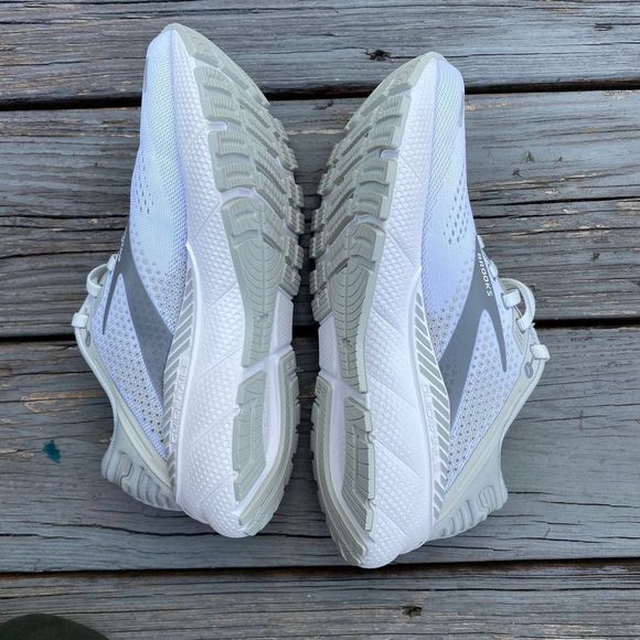 BROOKS ADRENALINE GTS 22 - Womens Running Shoes - SIZE 7 - Picture 10 of 12